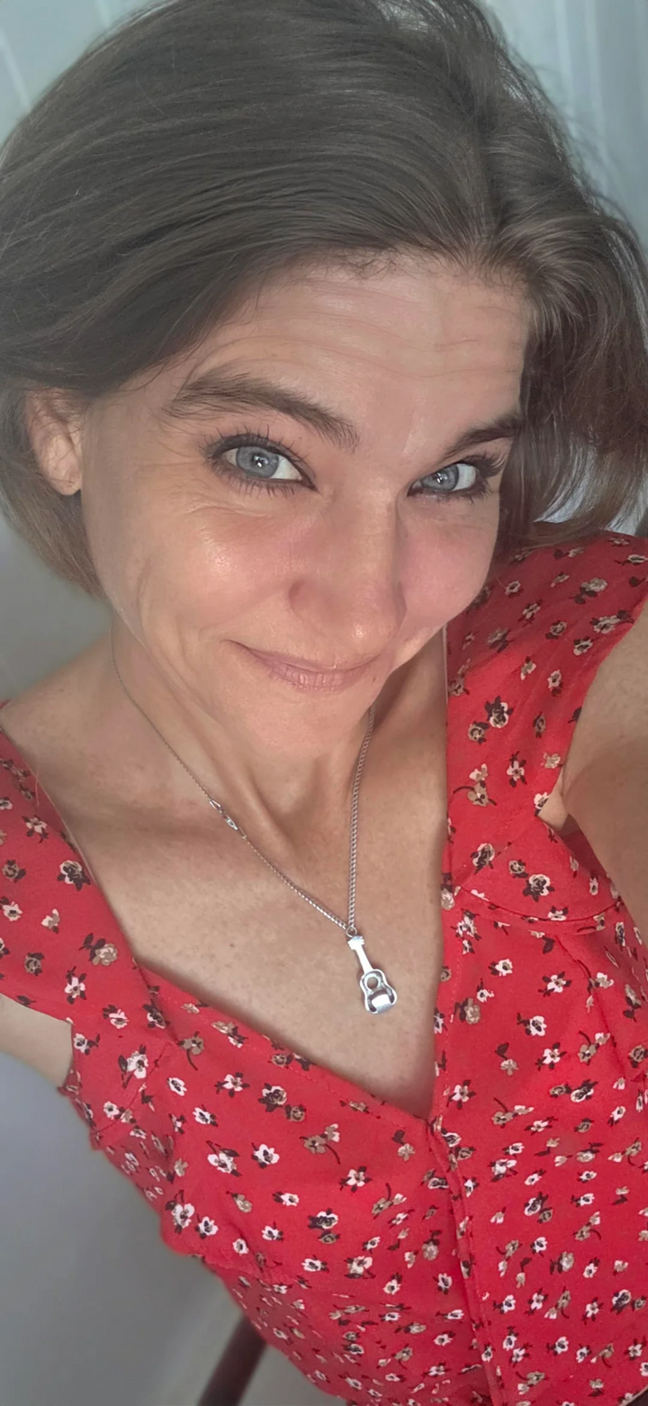 Portrait of Lushie customer Melissa
